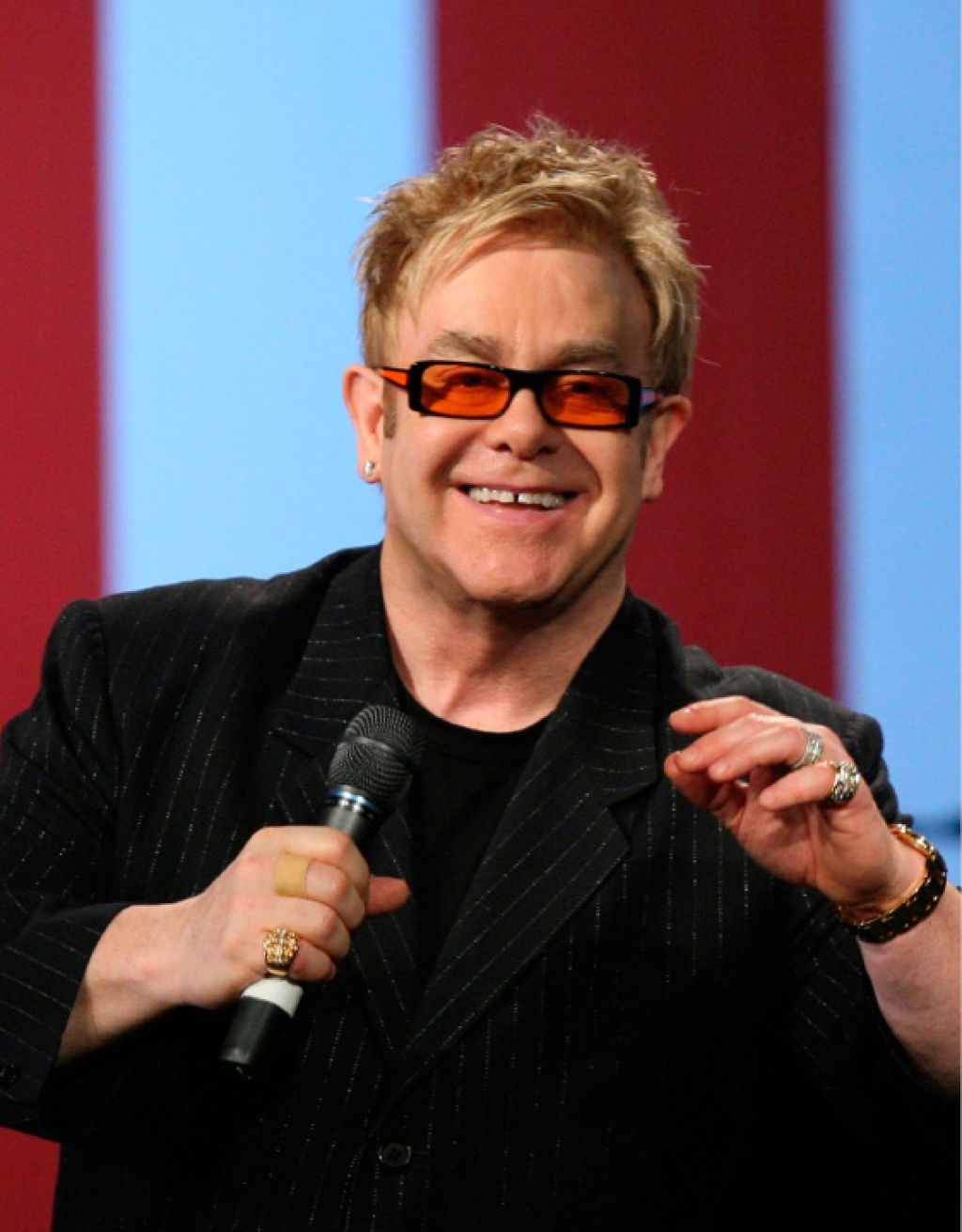 Srečno očetovstvo Eltona Johna